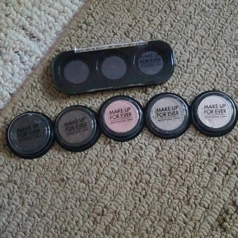 Make Up Forever eye shadows and 3-shadow palette